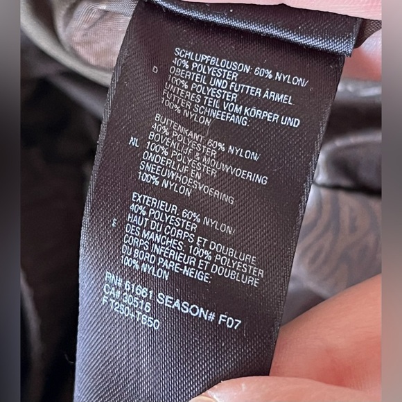 The North Face Women's Forrest Green Heavy Duty
Recco Ski Jacket SIZE XS - Picture 12 of 14